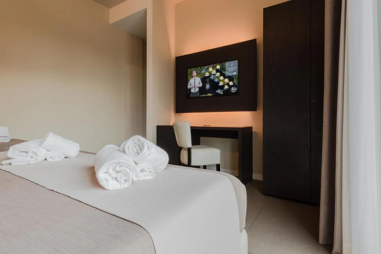 Hotel Palazzo Del Garda & Spa Ντεζεντσάνο ντελ Γκάρντα 4*,